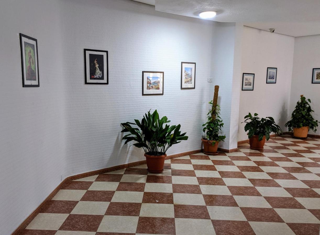 Home Away In The Heart Of Town Torremolinos Ngoại thất bức ảnh